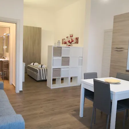 Tiny House Naxos ゲストハウス 3*