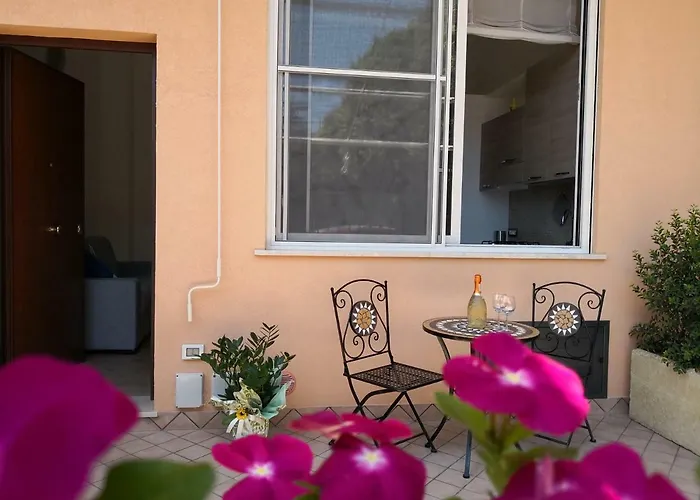 Tiny House Naxos ゲストハウス 3*