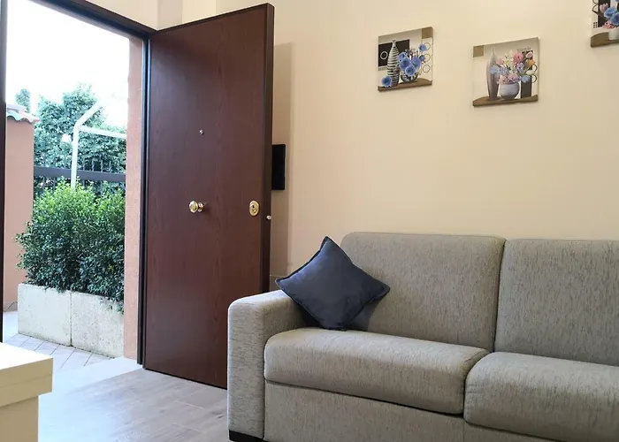 ゲストハウス Tiny House Naxos ジャルディーニ・ナクソス