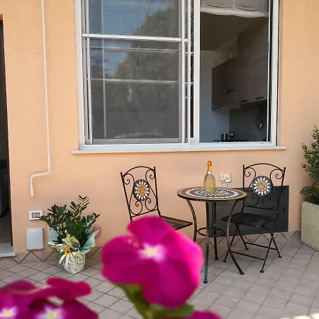 Πανσιόν Tiny House Naxos Giardini Naxos